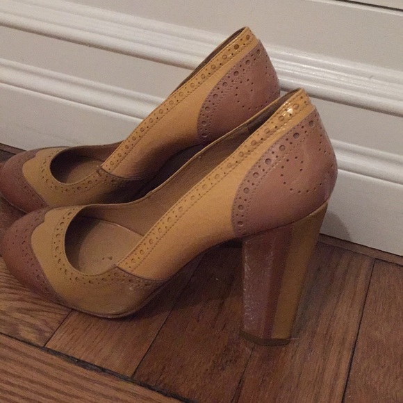 Miu Miu stacked patent heels. - Picture 2 of 6